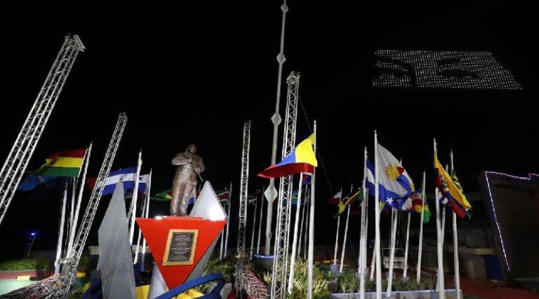 Monumento Chávez La Guaira