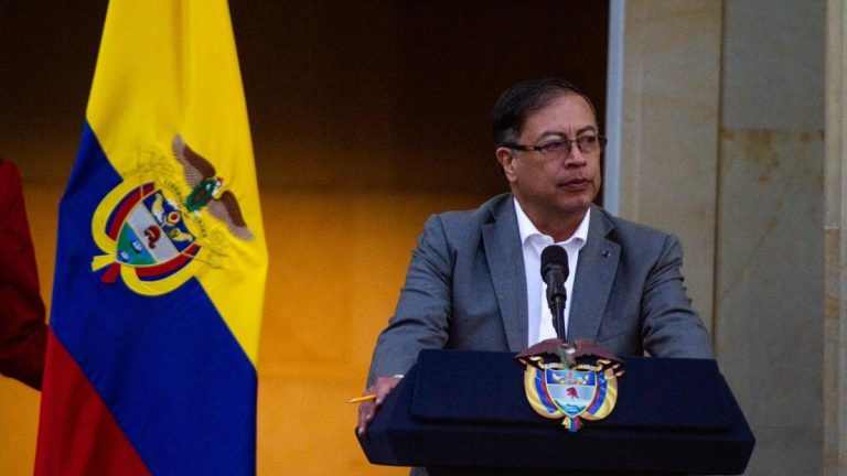 Petro carbón