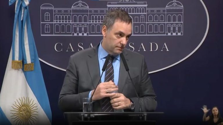 manuel-adorni-conferencia-prensa-6-agosto-2024