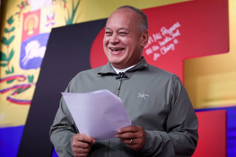 photo_5058048230356528377_y