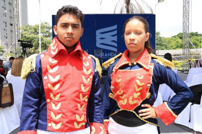 photo_5123194534820424999_y