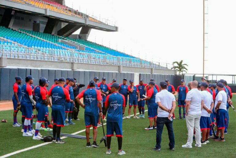 TIBURONES_Macuto