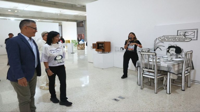 inauguran-exposicion-interactiva-de-mafalda--en-la-galeria-de-arte-nacional-28225