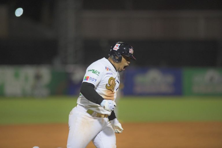 Eduardo Escobar Tigres