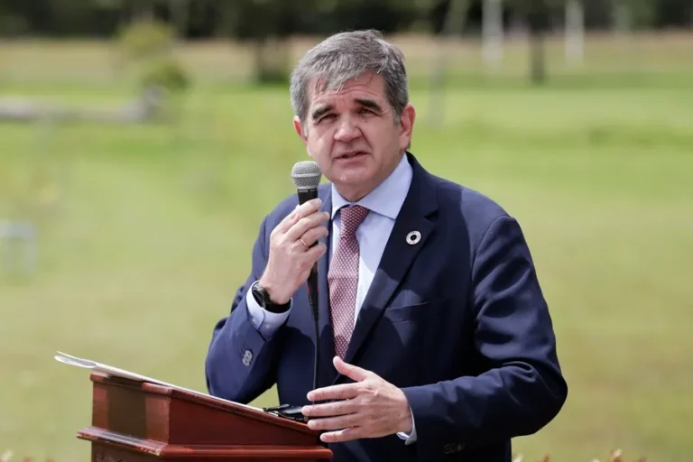 España y Argentina restablecen lazos diplomáticos tras tensión