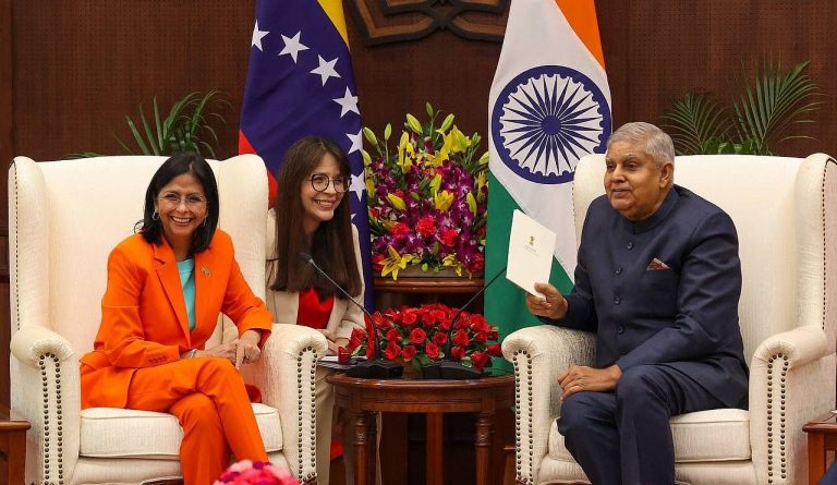 Vicepresidenta Delcy Rodríguez fortalece relaciones cooperativas y estratégicas con India