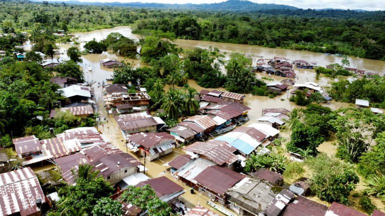 Fuertes lluvias causan estragos y afectan a 46.000 familias en varias zonas de Colombia