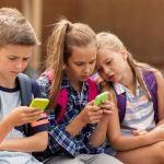 Australia prohibirá acceso a redes sociales a menores de 16