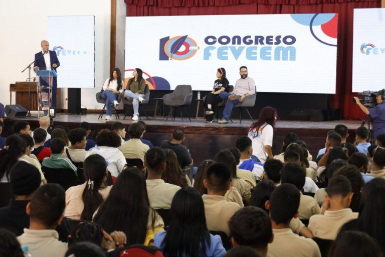 photo_5037831707625108546_y