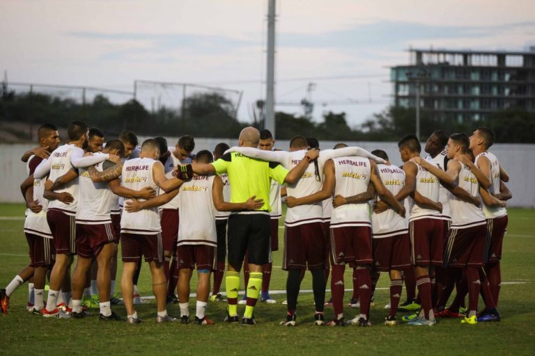 Foto Vinotinto