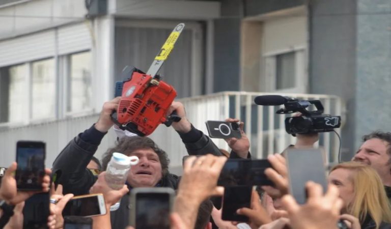 milei-motosierra-sierra