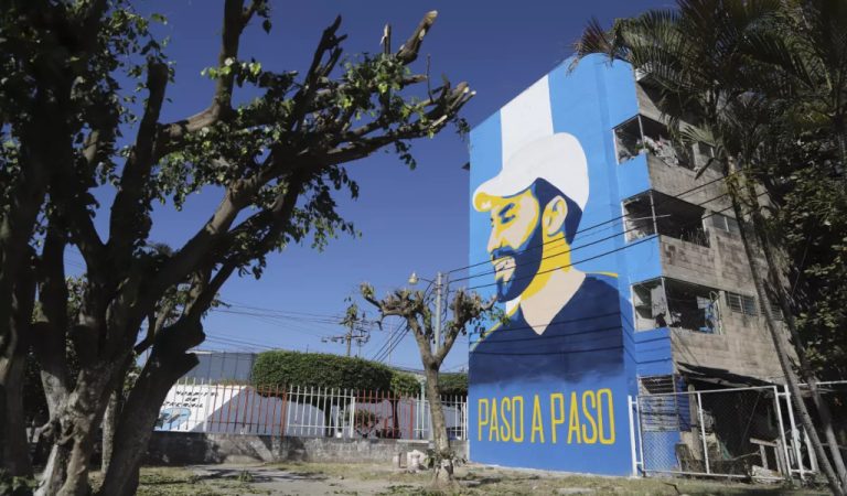 mural-bukele-campaña