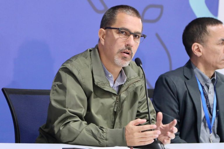 photo_4906861825304407726_y