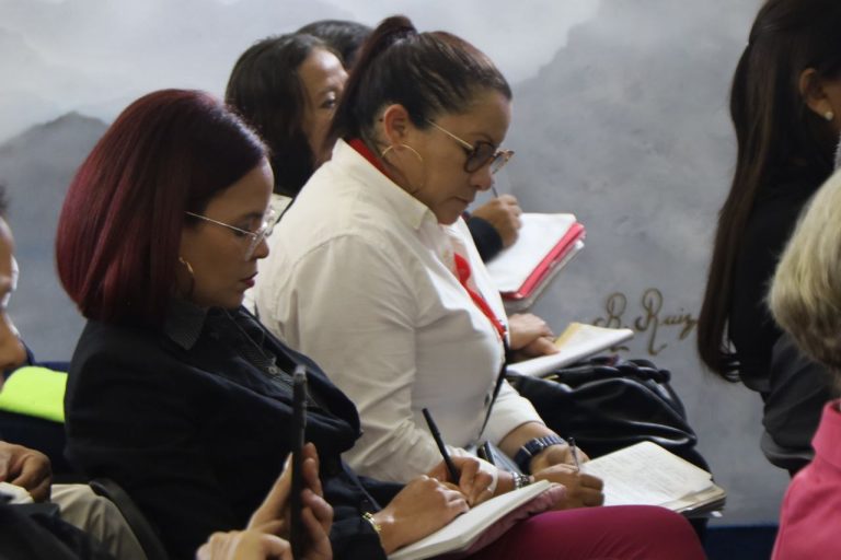 photo_4963404116273507740_y