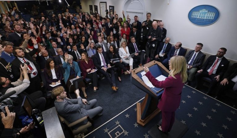 Casa-Blanca-corresponsales