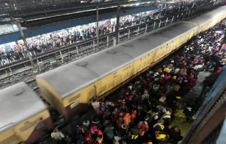India-Ferrocarril-estampida