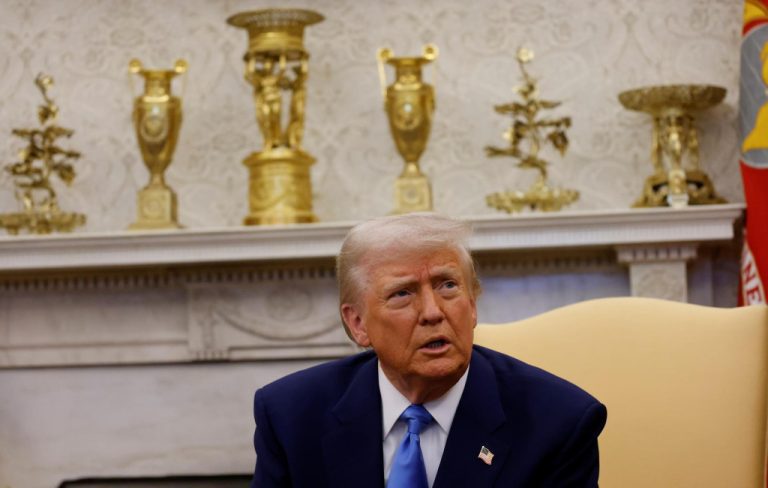 Trump-tarjeta dorada