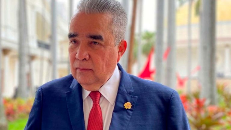 diputado-luis-eduardo-martinez-sin-las-sanciones-el-pais-tendria-mas-recursos-para-atender-las-ne-2071