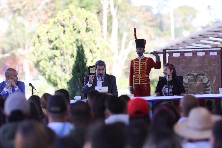 e5fcad19-3f89-48a5-b52b-5cefe18dfc50