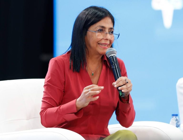 photo_5026163720295919403_y