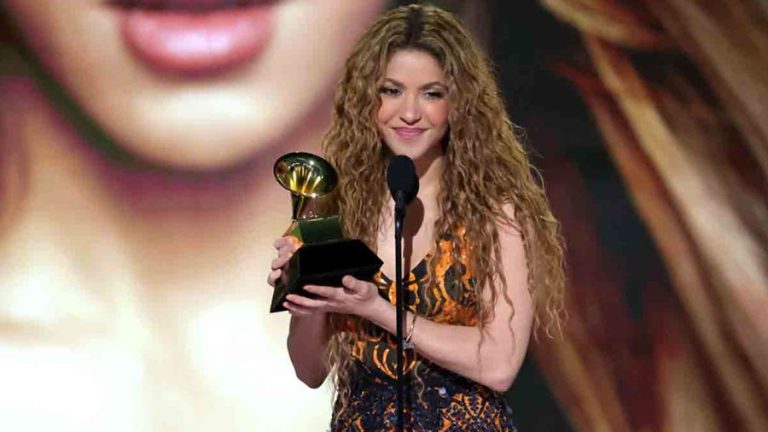 shakira1jpg-35744