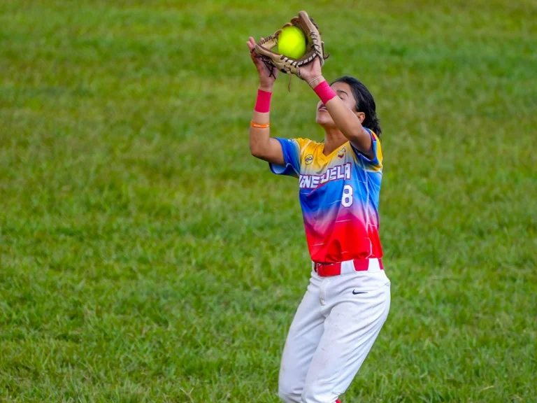 Foto Softbol Femenino