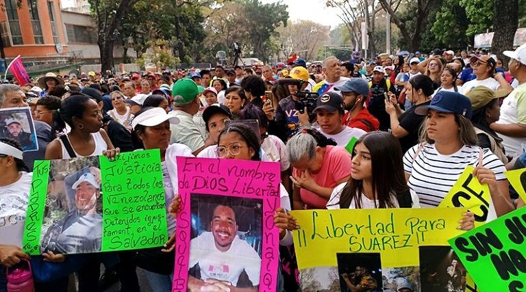 Marcharon-en-Caracas-en-defensa-de-migrantes-secuestrados-en-El-Salvador-t