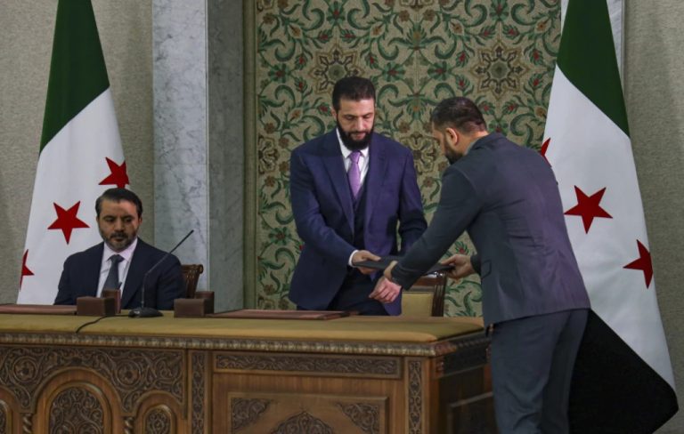 siria-presidente interino