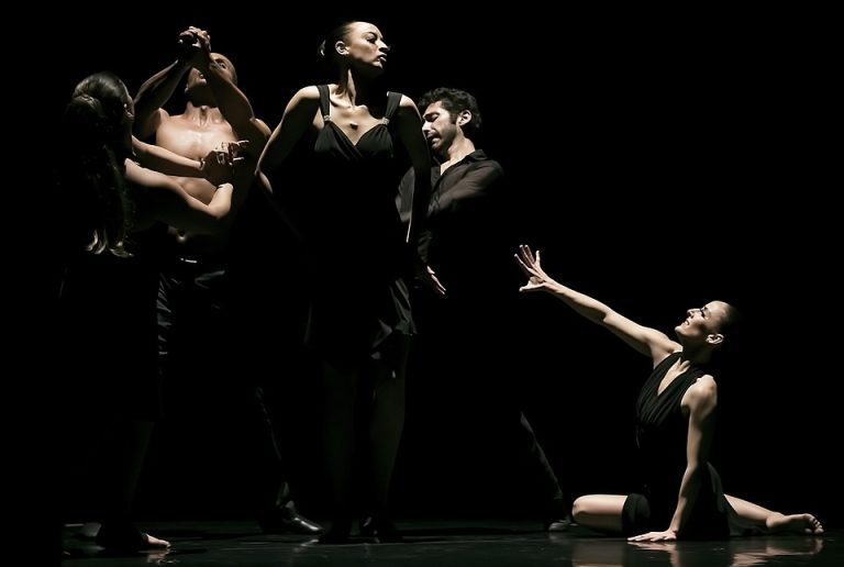 dance-5321562_960_720