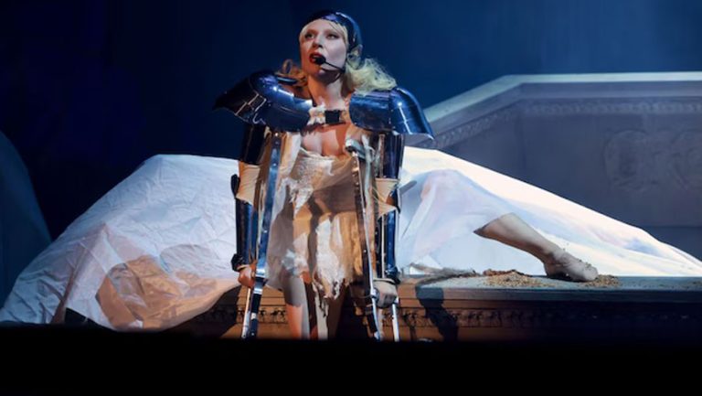 lady-gaga-arrasa-en-coachella-2025-el-regreso-triunfal-de-una-estrella-39575