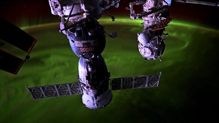 682476c3e9ff71629810b82a