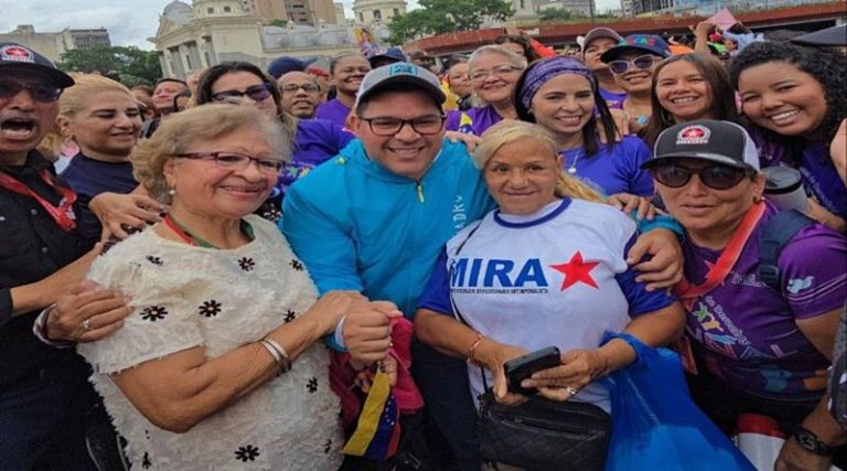 8cda2db8-1928-432e-8d0f-cca55f4941f8