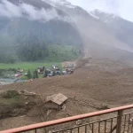 Un-colapso-masivo-del-glaciar-Birch-sepulto-gran-parte-del-pueblo-de-Blatten-en-el-valle-de-Lotschental-en-los-Alpes-suizos