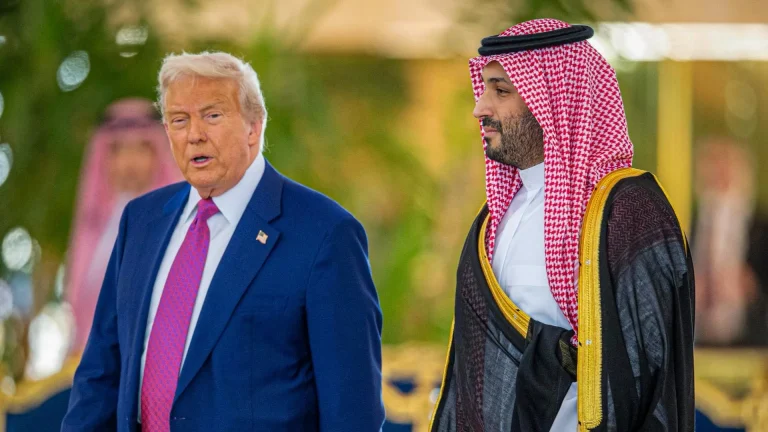 donald-trump-y-mohamed-bin-salman-16-9-aspect-ratio-default-0_da39-2
