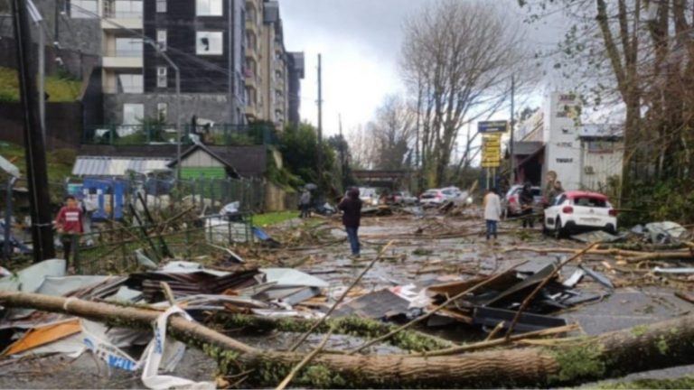 tornado-en-chile-autoridades-contabilizan-19-personas-heridas-y-al-menos-250-viviendas-afectadas-176399