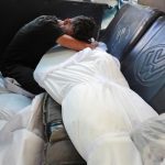 un-palestino-llora-a-muertos-en-bombardeos-israelies-sobre-gaza