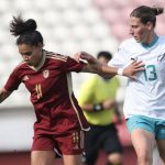 Vinotinto Femenina Nueva Zelanda