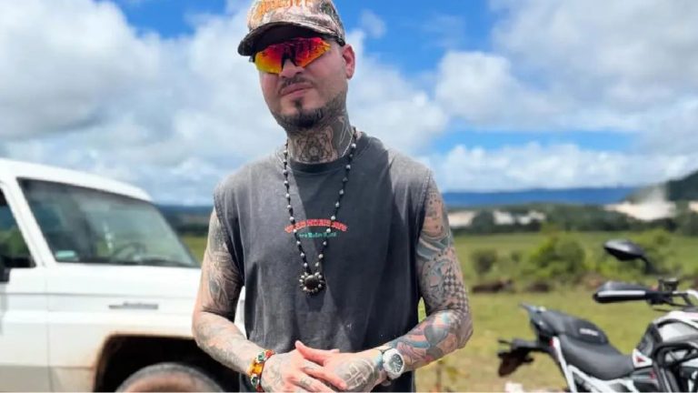 farruko-deslumbra-en-bolivar-al-cantar-con-la-sinfonica-coral-canaima-video-177770