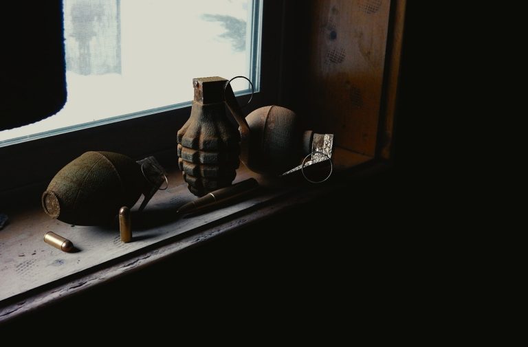 hand-grenade-1188393_1280