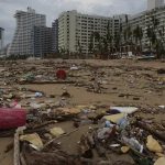 tormenta-dalila-deja-danos-en-balneario-mexicano-de-acapulco-43175