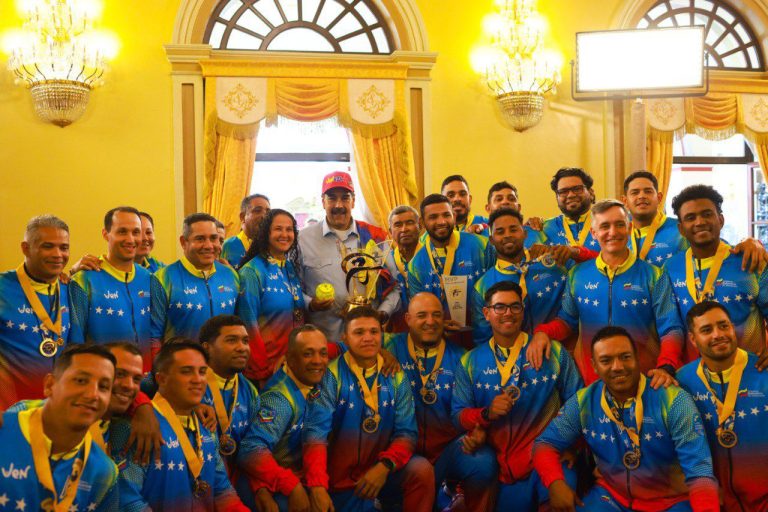 B932D677-263C-43C7-9E74-866E8D6BC6FB