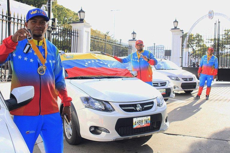 Foto Vehículos Softbol