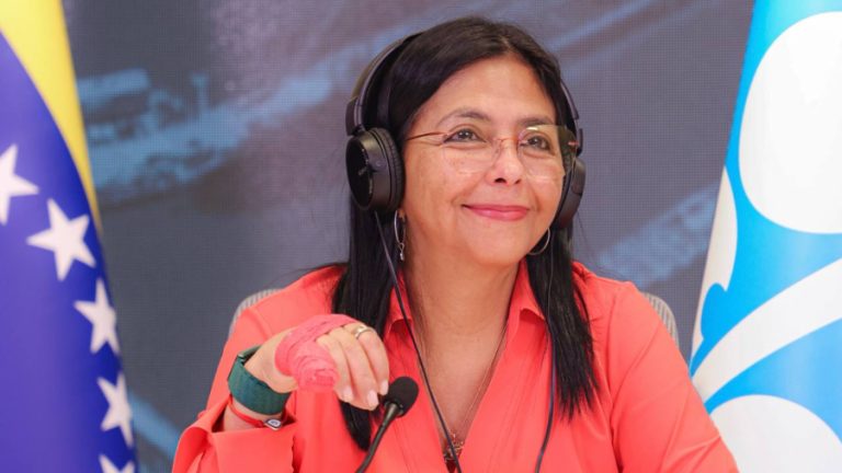 cortesia-delcy-rodriguez-ministra-de-hidrocarburos-45495