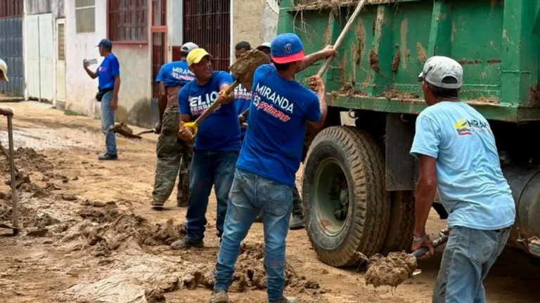 gobernacion-de-miranda-atiende-comunidades-afectadas-por-las-lluvias-44095