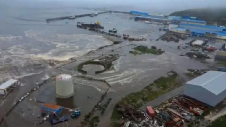 potentes-replicas-de-hasta-67-de-magnitud-frente-a-las-costas-de-kamchatka-tras-megasismo-181077