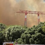 un-devastador-incendio-provoca-el-cierre-de-un-aeropuerto-y-evacuaciones-en-el-sur-de-francia-179566