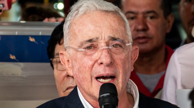 uribe800x445