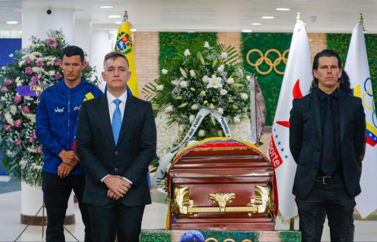 Julio César León