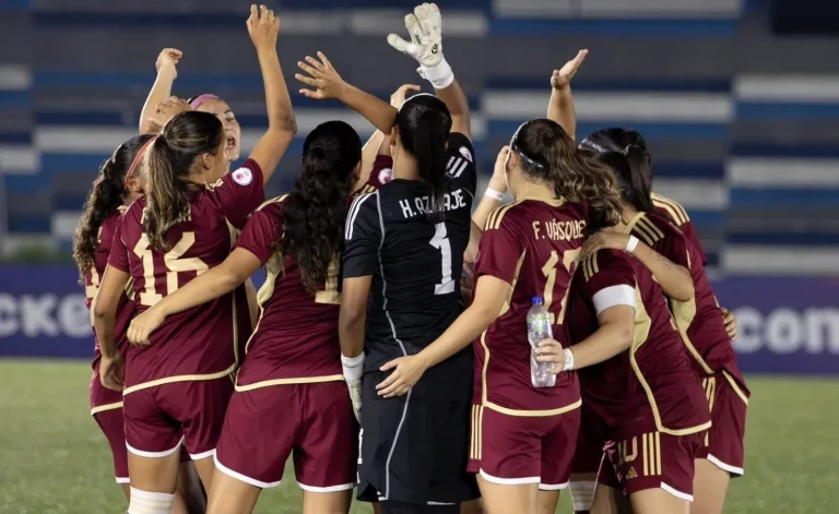 Vinotinto Femenina