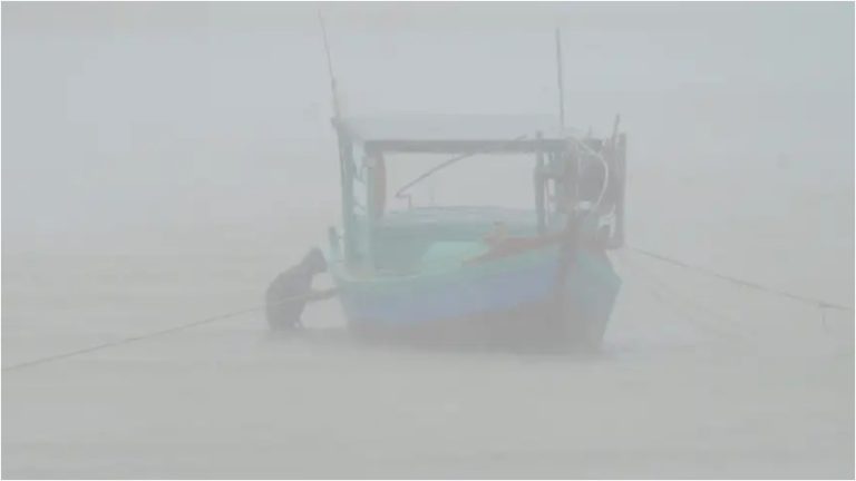 cortesia-tifon-kajiki-en-vietnam-46985